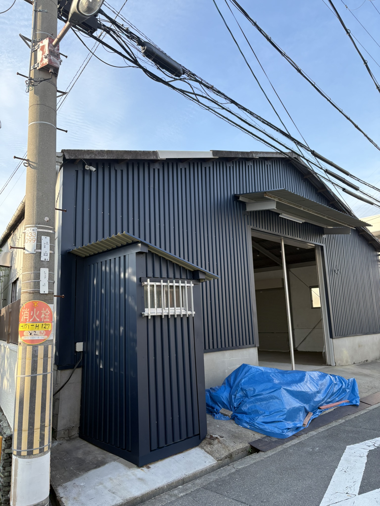 外壁カバー工事・シャッター屋根張り替え工事